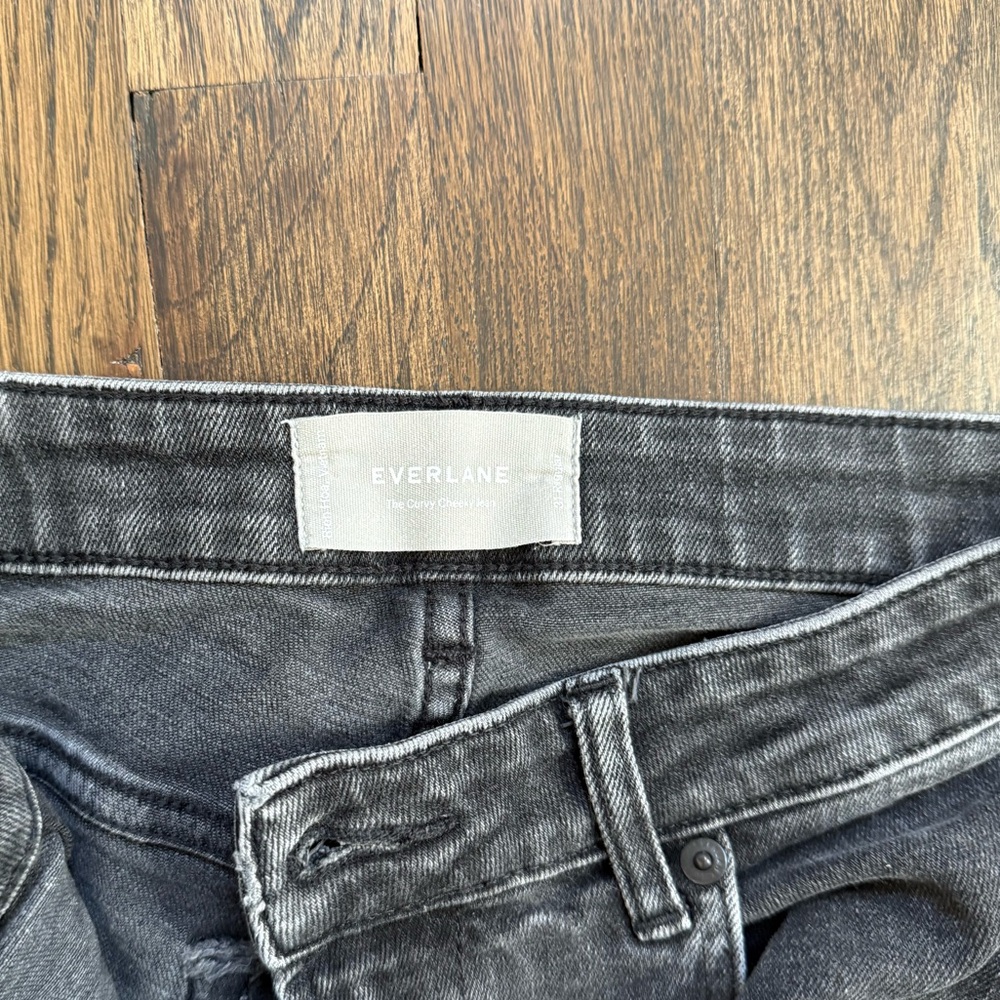 Everlane Charcoal Curvy Cheeky Jeans - Picture 3 of 4